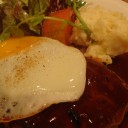 ケーキの前にランチ