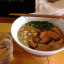 驚きのスープ：　らーめん佳