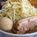起きた以上は食べる。さだめじゃ。