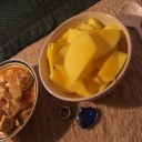 お野菜たっぷりほうとう♪　 そして、麻婆豆腐とマンゴーです！　