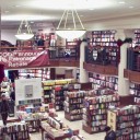 本屋さんに行きました。