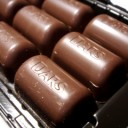 チョコレートのダースってあるよなぁぁぁ。アレってよぉぉ12個入りだからダースって商品名だったよなぁぁぁ！