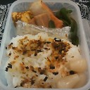 308にて