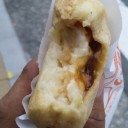 道路沿いの小さな店って意外と面白いものが食べられたりするよね
