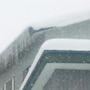 また雪