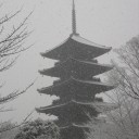 雪の京。
