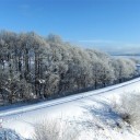 天気はいいけどすごく寒い
