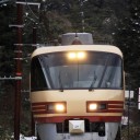 暗い山路