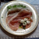 生ハムとカプレーゼ。
