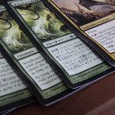 カード発送するなら、厚紙で挟むとか、発送中に傷が付かないようにすべきだと思うのだが・・・