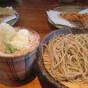 お昼は　蕎麦