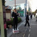 ニュース30over : 「かつての重鎮をこんな風に扱うなんて日本人は畜生だ」 菅直人前首相の寂しい選挙戦に中国人が同情