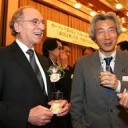 自民の大勝は投票率の低下。組織票に傾く勝因は小選挙区制度の欠陥。まずは小泉改革の総括をやれるか？にかかってます。