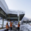雪と闘う