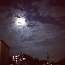 夜の散歩with月