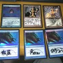 カードに名前を書く