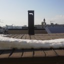 隣家の屋根。