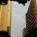 隙間の虹