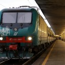 明け方の駅