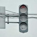 LED信号機は放熱しないので、ランプにくっついた雪が解けない…
