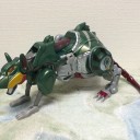 首が…！
