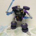 胸の砲台、何とかならんかった？