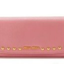 オンにも使える万能なミュウミュウ コピー 財布