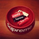 シュプリーム犬の食器 シュプリーム 犬服 supreme犬用品