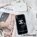 シャネルの「黒と白」iPhonexケースは永遠にシックなおしゃれ