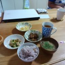 水ぬるき、シャワーはかなし、乱れ髪♪