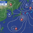 太陽の活発な領域が【 地球直撃方向 】に2つ。真ん中にコロナホール。強い南向き磁場に変わった。　（中OTL）