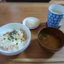 寝て食べて寝て♪