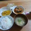 寝て食べて寝て♪