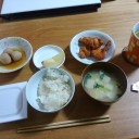 娘は今日から３日間午前中登校日、４日間、タワシは仕事♪
