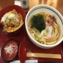実演手打うどん杵屋