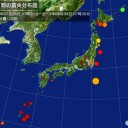 砂利の下に10万Ｂｑ/ｋｇ以上の土壌が眠ってるのです。　（作業中）