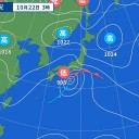 「やばめの低気圧は消えてないし、やっぱり大雨ヤバいかも」。　（作業中）