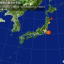水の重さに耐えられず／大地震が起きれば高台であっても崩落する可能性があります。