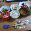 世間の雨は冷たかった♪