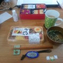 ダイバダッタはブッタをぶった（日曜日）♪