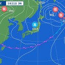 24時間以内に【 台風 】へ変わる見込み。