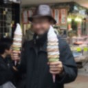 ガッツガッツ。新聞