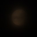 月は出ているかと聞いている