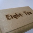 木板に絵や文字をレーザー加工