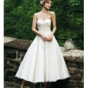 Select casual wedding dresses for beach weddings