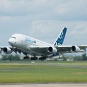 バンコク行のフライトはエアバスA380-800