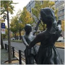 オフィス街の紅葉