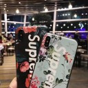 １点投入で印象がガラッと変わるiPhoneX/8/7 シュプリーム　ケース