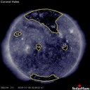 太陽は今、内部で何か異常事態が起ってます。　（中ビル）