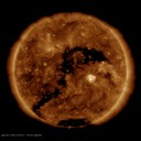 【 磁気嵐が始まった。】⇒予想では【 Ｇ１ 級 】今夜から明日にかけて発生する模様／「どこかの暖気が寒気を局所に押し出してる／「おかげでいい夜になったよ!!!　ハハハハハ」。